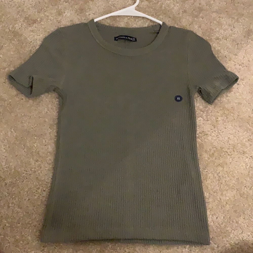 A&F tee